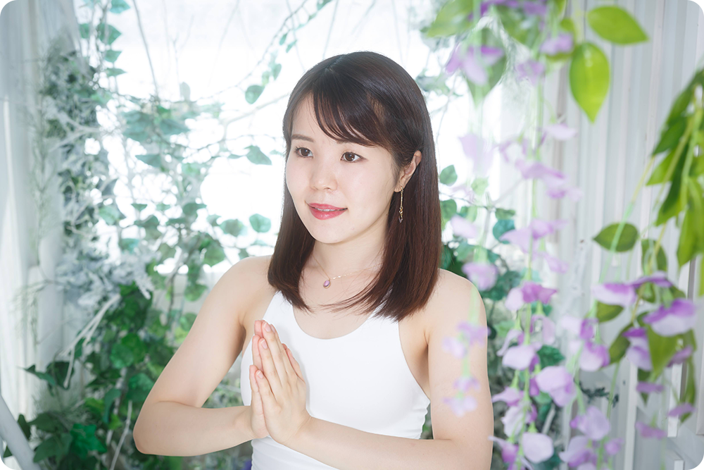 ヨガ講師　アイシュワリヤ・史佳